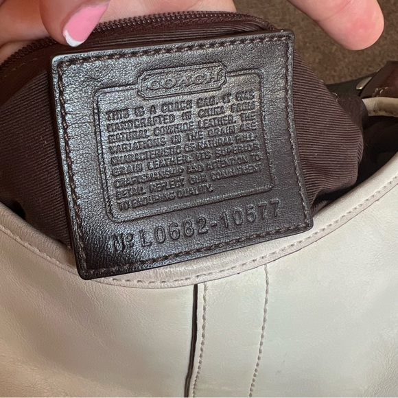 ⭐️Y2K Vintage COACH SOHO Satchel Shoulder Bag, silver hardware⭐️ - Picture 5 of 5